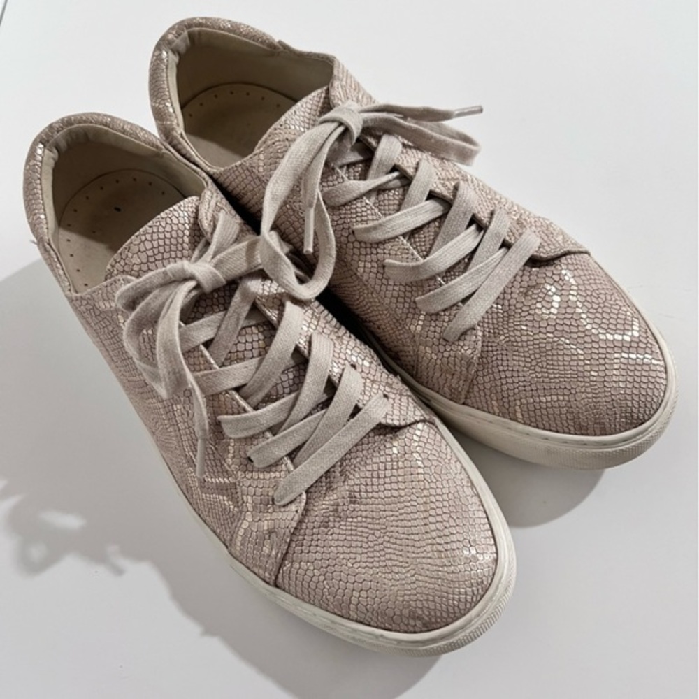 Kenneth Cole Kam Beige Gold Leather Snake Print Sneakers 8.5